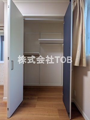 【その他】 | 桜丘戸建-桜丘5丁目　定期借家3年- | 角4.6帖クローゼット