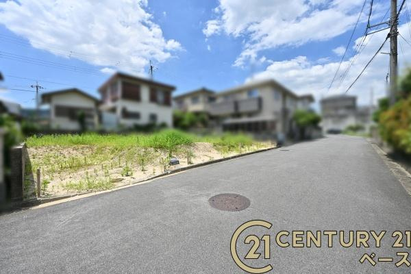 大和郡山市泉原町の売地の前面道路含む現地写真|■現地撮影写真■ 前面道路は６ｍ以上と広くゆったりしています！