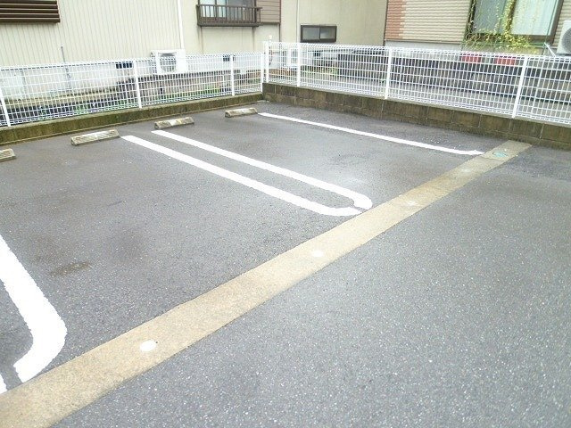 ＢＯＸ３２Ⅲの駐車場|駐車場です
