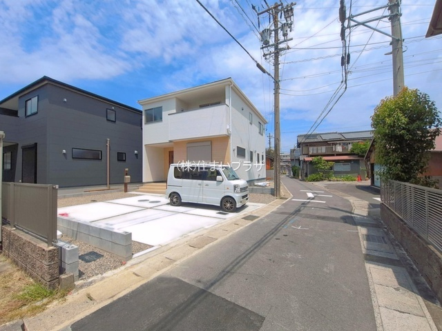 仲介手数料無料）一宮市蓮池第３・２号棟の前面道路含む現地写真|前面道路含む現地写真です