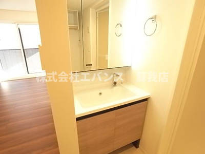 【独立洗面台】 | Ｄ-ＲＯＯＭ新宿Ⅰ-Ｂ  | 独立洗面台あり、毎朝おしゃれに忙しい女性の方におすすめです