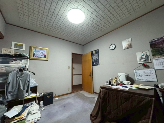 -三丁目不動産-　深谷市上柴町東3丁目　納戸付きの洋室|コンパクトで使いやすい洋室です