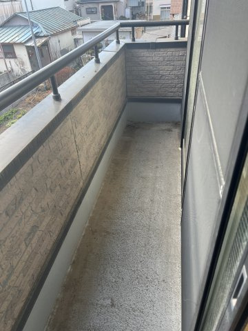 群馬県前橋市平和町２丁目～作業所、物置付中古戸建～のバルコニー|陽だまりのバルコニーと心地よい風が通り抜ける、快適な住まい