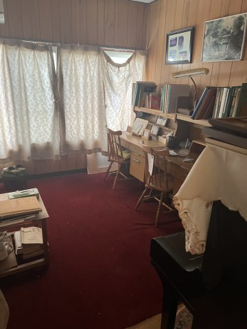 群馬県前橋市平和町２丁目～作業所、物置付中古戸建～の洋室|洋室は書斎や趣味の部屋としても検討いただけます