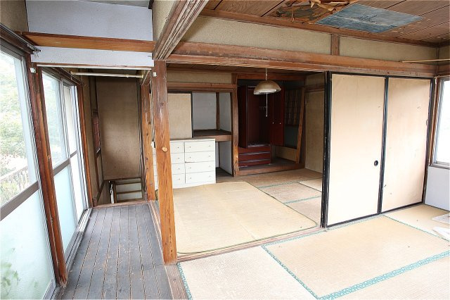 群馬県利根郡みなかみ町羽場 中古戸建の和室|続き間です