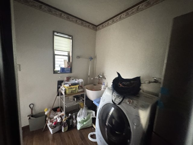 -三丁目不動産-　熊谷市船木台1丁目　二世帯住宅向きの脱衣所