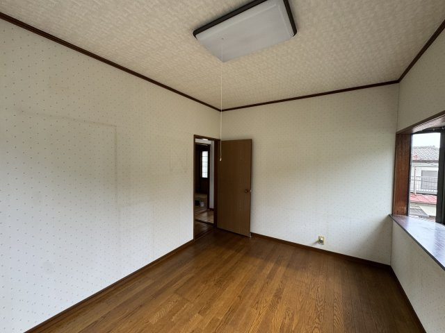 -三丁目不動産-　寄居町富田　昭和59年4月築の洋室|きれいな洋室です