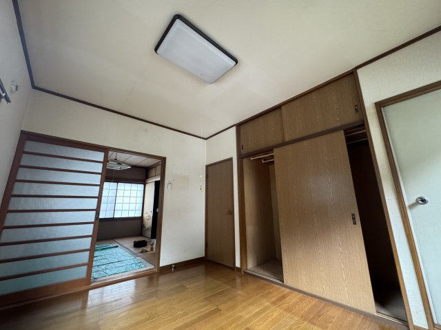 -三丁目不動産-　寄居町富田　昭和59年4月築の洋室|ゆったりした洋室です