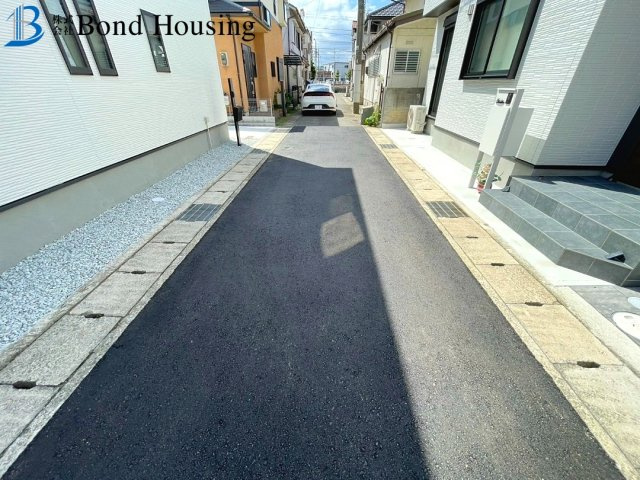 人丸小学校 区　JR朝霧駅徒歩10分　朝霧町１丁目　新築戸建のバルコニー