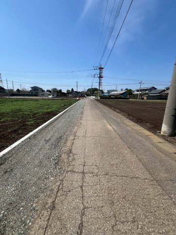 由良町　売土地　E区画の前面道路含む現地写真