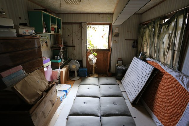 群馬県吾妻郡中之条町大字山田 DIYやリノベ向け古民家の洋室|室内には残置物がある状態での引き渡しとなります。