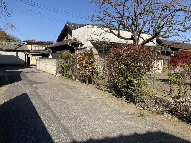 桐生市広沢町5丁目土地の前面道路含む現地写真