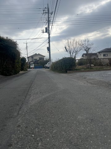 藤久良町　売土地の前面道路含む現地写真