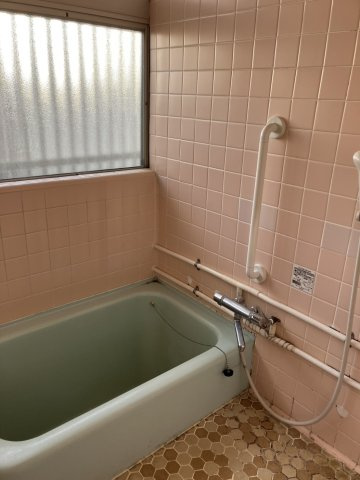桐生市川内町四丁目中古戸建の浴室|ゆったり過ごせるお風呂です