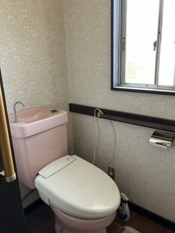 桐生市川内町四丁目中古戸建のトイレ|コンパクトで使いやすいトイレです
