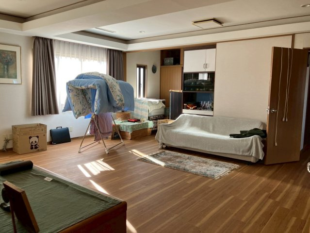 桐生市境野町7丁目中古戸建の居間・リビング|ゆったり過ごせるリビングです