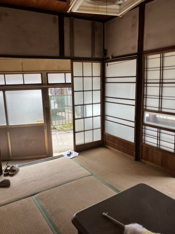 桐生市東小学校裏店舗兼住居の居間・リビング|こちらのリビングで趣味の時間をお楽しみください