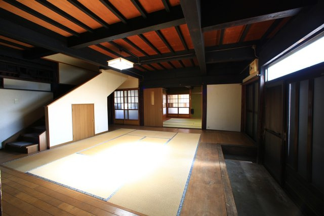 群馬県沼田市町田町 中古戸建の和室|和室があると落ち着いた雰囲気になりますね