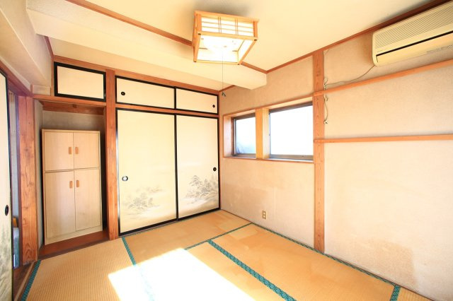 群馬県沼田市町田町 中古戸建の和室|明るい和室です