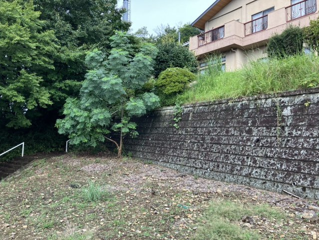 桐生市堤町眺めの良い土地30万の外観|隣地との高低差あり