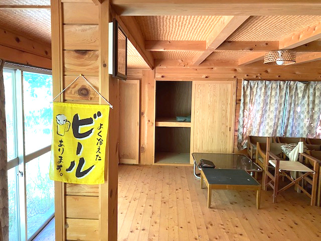 梅田町4丁目ログハウス風戸建ての洋室|個人の部屋や寝室として使える洋室です