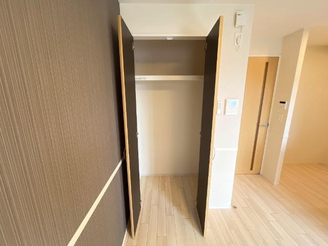 メゾン・ド・ラ・ソネット（Maison de la Sonnette）の収納|クローゼット