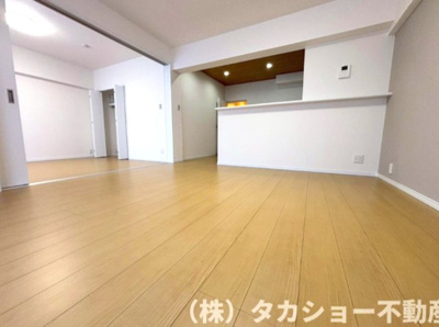 【居間・リビング】 | 東建検見川マンション　B棟 | 居間です