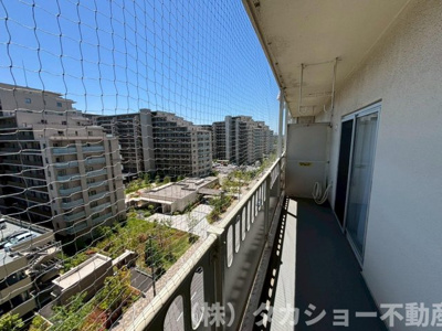 【バルコニー】 | 東建検見川マンション　B棟 | バルコニーからの眺めを楽しみながら食事をしませんか