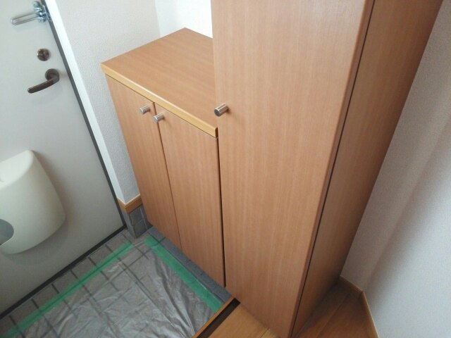 プリムヴェール　Ａの玄関