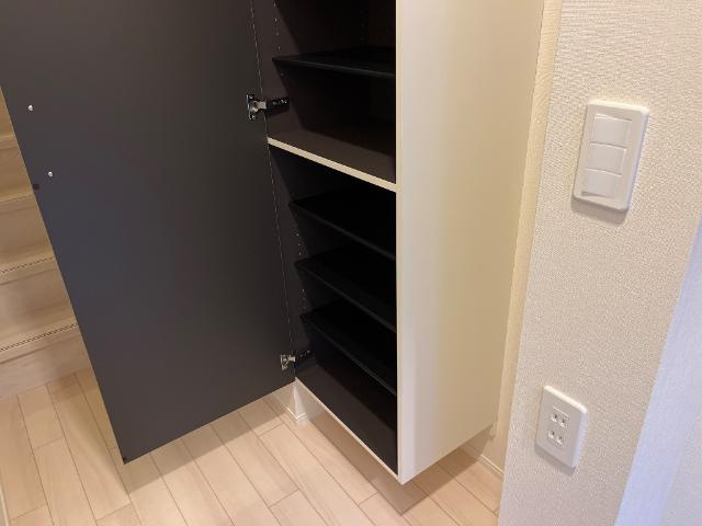仮）シェルルスターテラス御幸の収納|下駄箱（イメージ）
