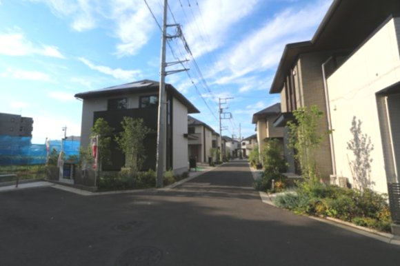 セキュレア花小金井Ⅱの外観|大容量のWICには、シーズンオフの衣類や家電、季節飾りやお子様の学用品も収納可能！