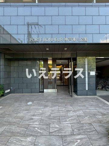 ポルト・ボヌール神戸湊川公園のエントランス