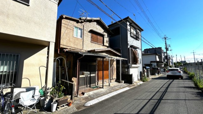 【前面道路含む現地写真】 | 茨木市上中条2丁目売り土地 | ■2駅沿線利用可能■周辺にはフードネットマート茨木店・コーヨー茨木店・業務スーパー茨木市役所前店・ジョーシン茨木店・おにくる・コンビニなど多数の商業施設が充実しています！