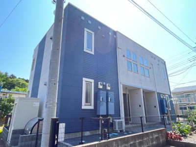 【エントランス】 | クレディール | 外観写真（昼）