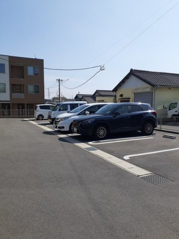 ネオ　レクサス　Ⅰ　　　刈谷市近郊の賃貸はクラスホーム刈谷店の駐車場|駐車場に車を止められます
