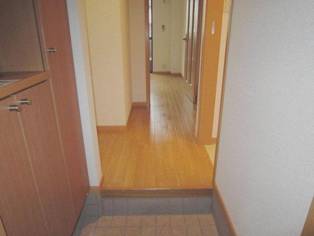 ヴィラ　ナカヤマの玄関