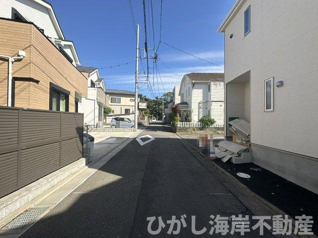 平塚市中里　新築戸建　全2棟の前面道路含む現地写真|現地外観