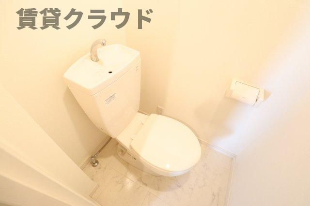グランコンフォール本千葉Ⅰのトイレ|落ち着いた色調のトイレです