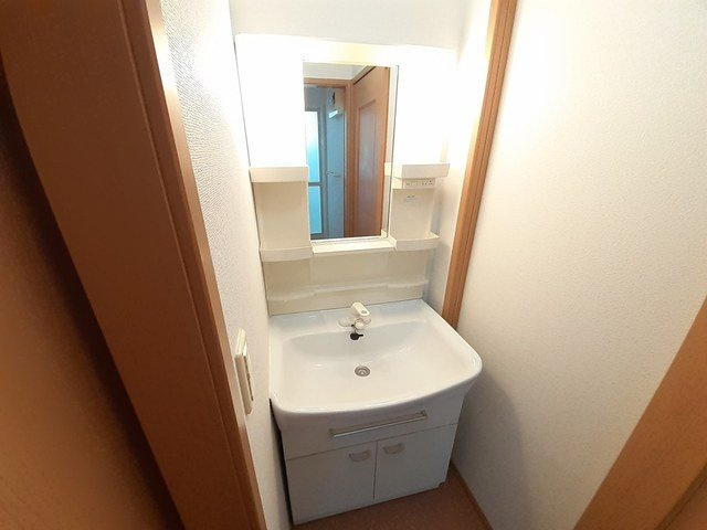 ウイステリア　Ｂの洗面所|使いやすい洗面所です