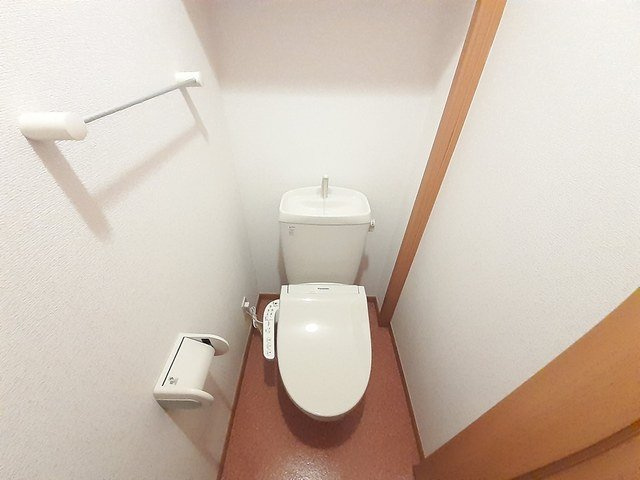 ウイステリア　Ｂのトイレ|落ち着いたトイレです