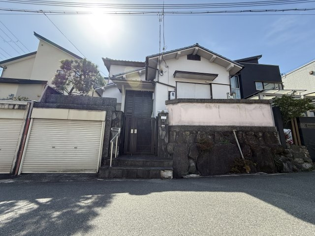 豊中市上野坂1丁目土地の外観|北側正面から見た外観です！大顔の土地です！間口8.7m！