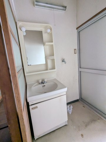 新在家一戸建の洗面所