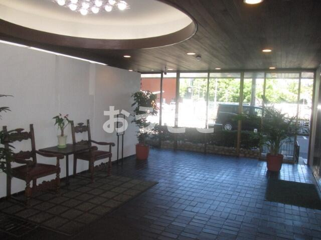 山下公園ハイツのロビー| 