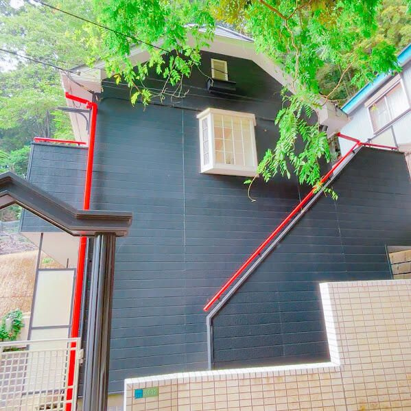 横須賀市根岸町２丁目のアパートの外観