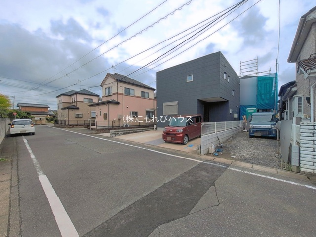 上尾市井戸木　5期　新築一戸建て　グラファーレ　01の前面道路含む現地写真|撮影：'26/09/15