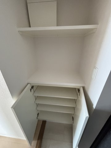 ラフルール連坊の玄関