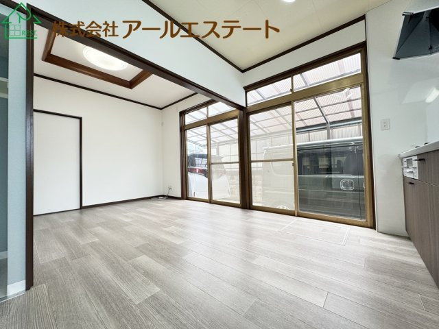 姫路市下手野4丁目　　　中古戸建の居間・リビング