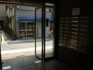 【エントランス】