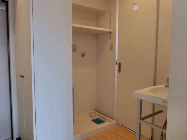 E-HOUSEのその他|洗濯機置場
