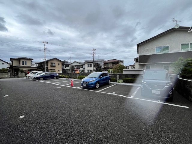 フェアリーフォレストの駐車場